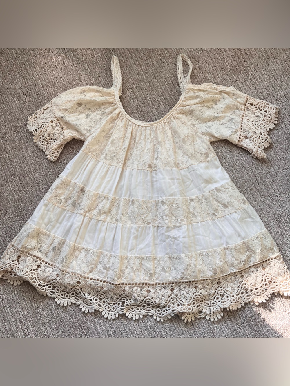 Tempo Paris Cream Lace Tiered Peasant Blouse